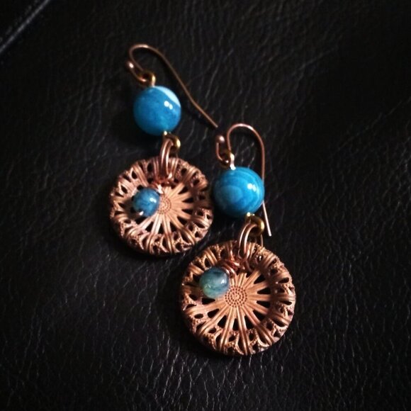 Hand Crafted! Rustic Copper Elements & Intense Blue Agate Beads! Dangle Earrings - Picture 2 of 9